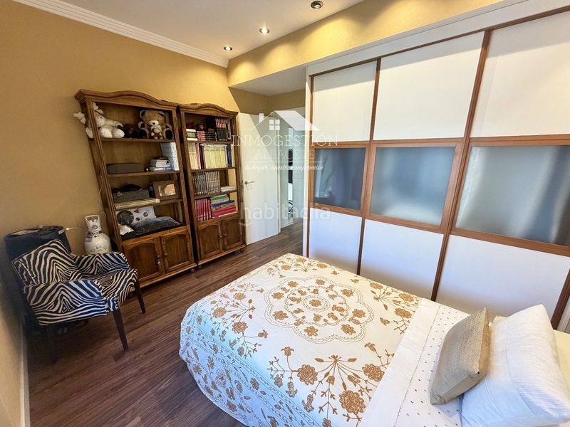 Foto db724517-cbda-4c6a-aa23-17924fb56880. Casa amb calefacció aparcament a Ensanche - Franciscanos Albacete