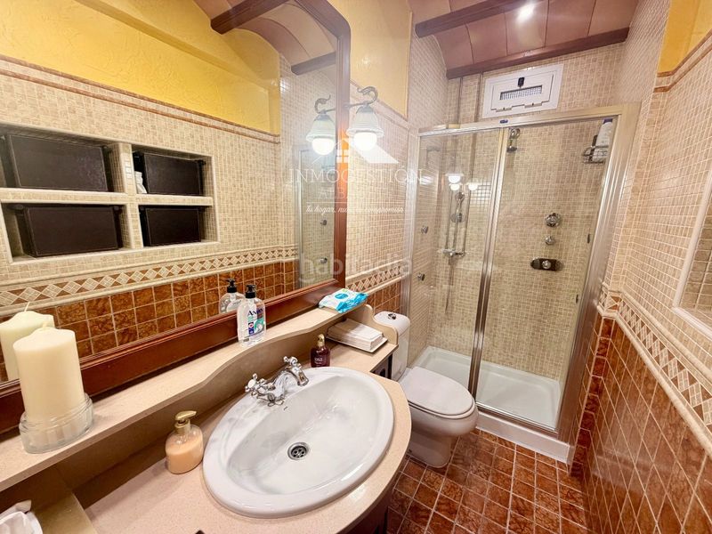 Foto f9c8a30f-4492-4d50-88ff-ea1ea894bfda. Casa amb calefacció aparcament a Ensanche - Franciscanos Albacete