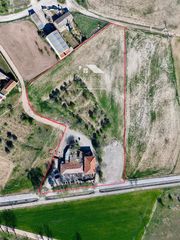 Xalet a Pedanías - Extrarradio. Negocio  vivienda  13.000 m de terreno  800 m construidos