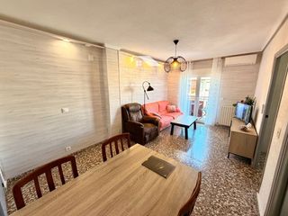 Pis  Plaza carretas. Piso en venta en p. de carretas