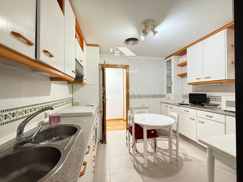 Foto 045f1d16-4de2-4c09-b6b9-f99c38177ce8. Rent flat with heating parking in Centro Albacete