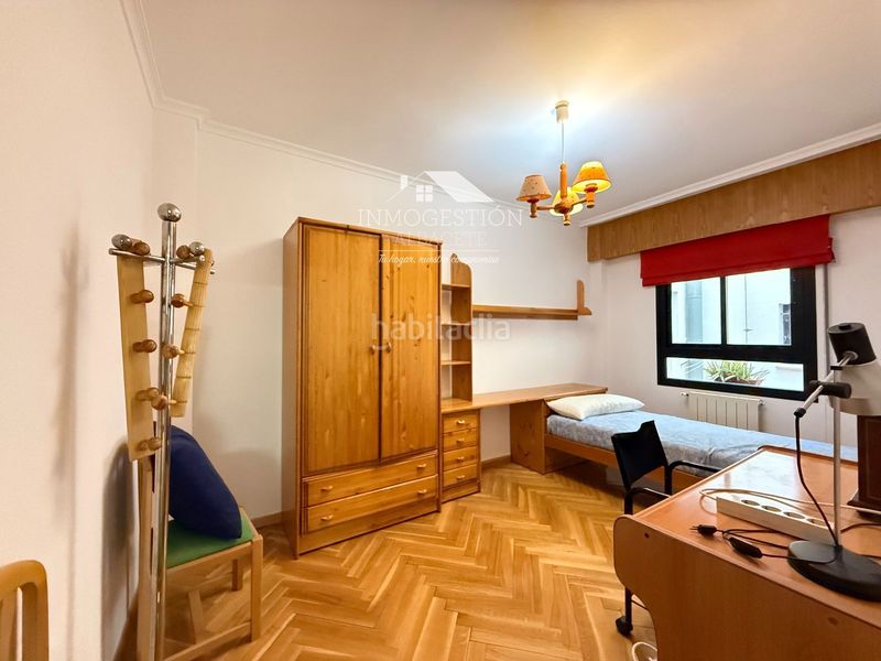 Foto 6e72bdea-0a41-423a-aa13-eeb811d50081. Rent flat with heating parking in Centro Albacete