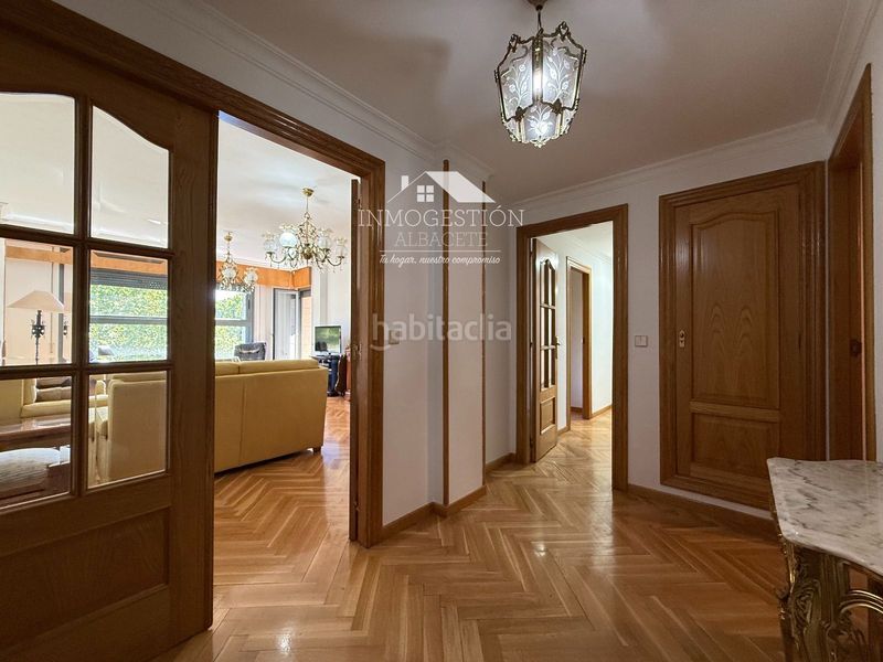 Foto d109e4a5-f17d-4d5a-807d-912b1b3b4599. Rent flat with heating parking in Centro Albacete