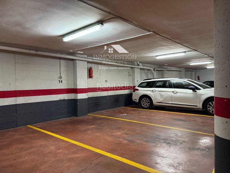 Foto d6f3aa1c-349e-45a8-90f8-accc857ecd72. Rent flat with heating parking in Centro Albacete
