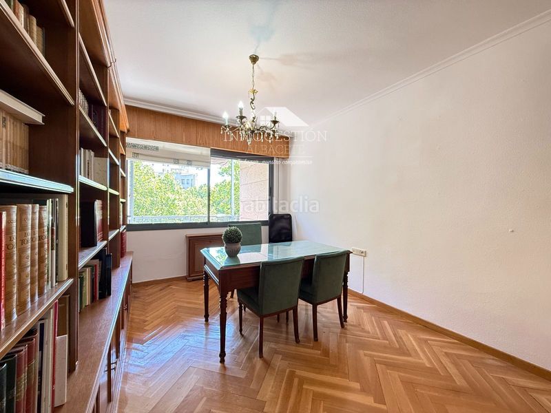 Foto ea9729f8-2ab6-4802-b885-7a5598c101bd. Rent flat with heating parking in Centro Albacete