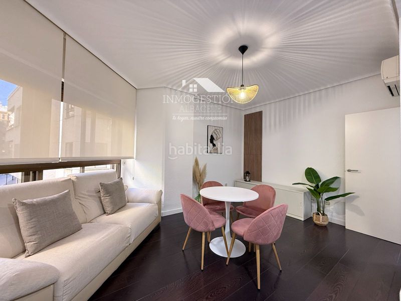 Foto ae32802d-f8bc-47b1-81d1-b1692786cb15. Rent flat with heating in Centro Albacete