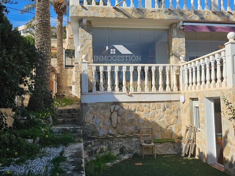 Foto e83b4042-67f8-490e-b319-1e5655590b17. Casa en el campello en Pueblo Español-Coveta Fumá Campello (el)