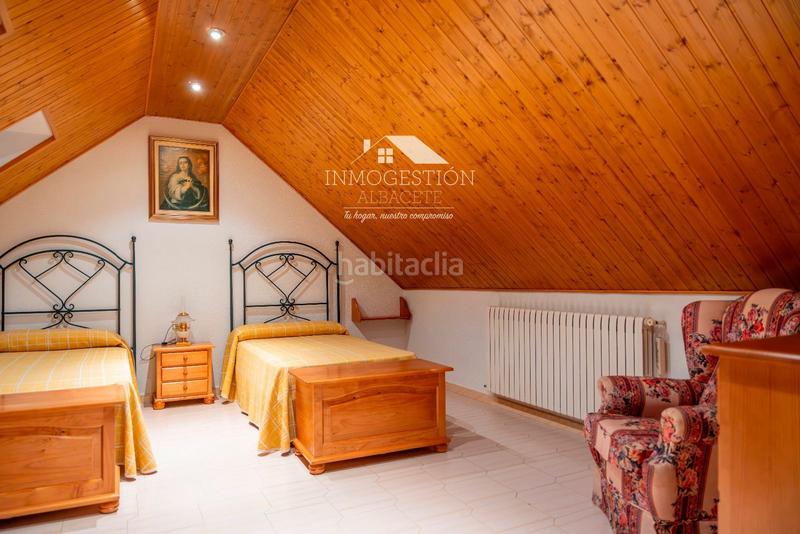 Foto 14115582-8792-4333-9839-2a46cb92157b. Casa chalet independiente en urbanizacion pinares del jucar en Albacete
