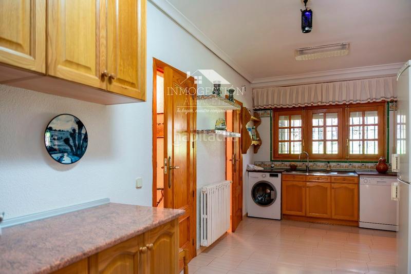 Foto 2785a158-c80c-4198-b749-a9ddad3af5ff. Casa chalet independiente en urbanizacion pinares del jucar en Albacete