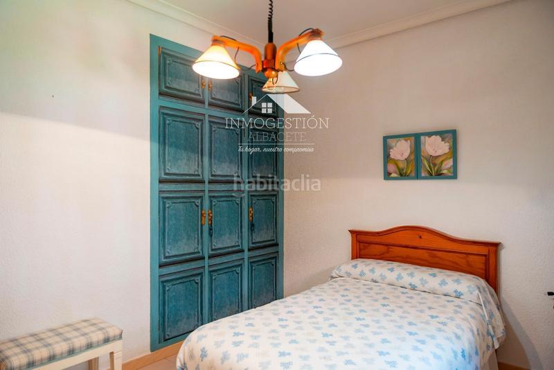 Foto 9ba427f8-8667-476b-bcad-ada6ab3edbc6. Casa chalet independiente en urbanizacion pinares del jucar en Albacete