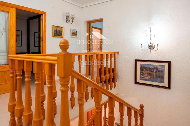Foto 9ed52eea-0a5e-49a5-a50b-b2a3b14cc974. Casa chalet independiente en urbanizacion pinares del jucar en Albacete
