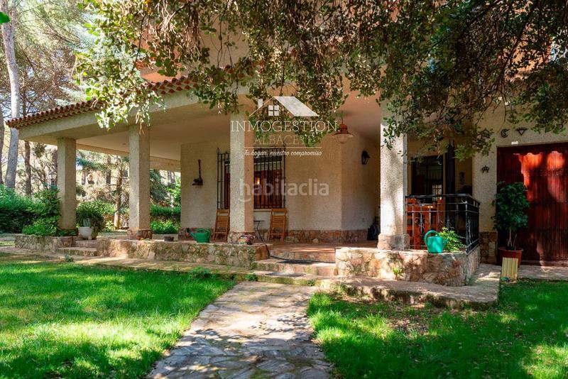 Foto a18511e7-6778-42ca-a1c2-004169d7d5cb. Casa chalet independiente en urbanizacion pinares del jucar en Albacete