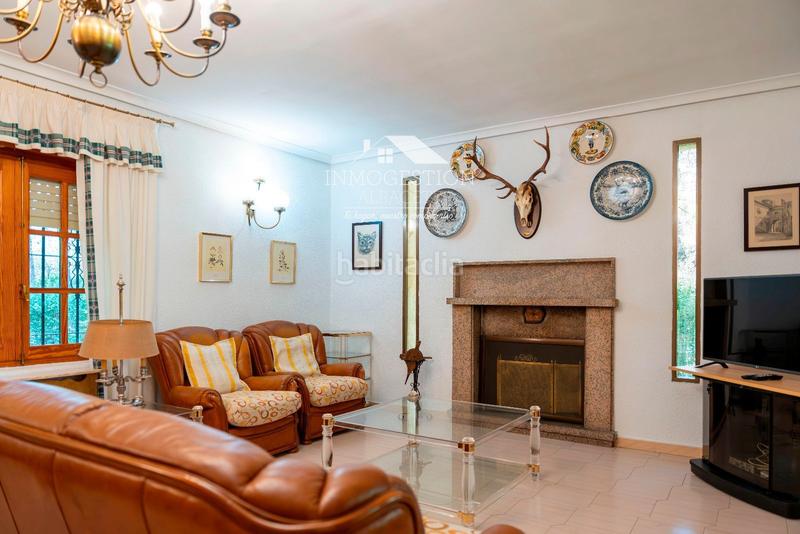 Foto cc4f15de-b548-43c4-b37c-1fe390c99c88. Casa chalet independiente en urbanizacion pinares del jucar en Albacete