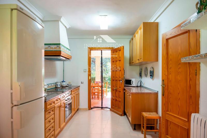 Foto f84f239f-d039-40a6-bccb-d4255bbeec50. Casa chalet independiente en urbanizacion pinares del jucar en Albacete