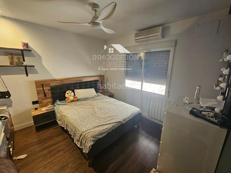 Foto b94c71b0-0a3a-462a-afec-4a8f12b657ff. Location maison avec parking piscine dans Pueblo Español-Coveta Fumá Campello (el)