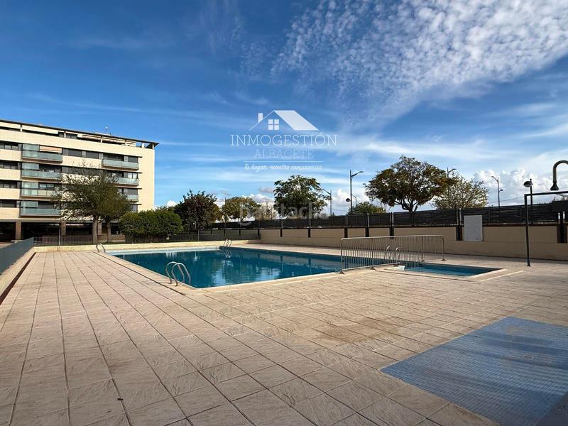 Foto 053b45fd-1795-4220-84d2-b204c1886725. Appartamento con riscaldamento parcheggio piscina in Albacete