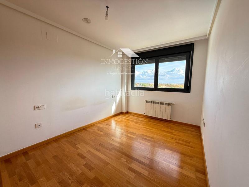 Foto 49dee252-7368-409c-a2a1-b6d23f6dfb9b. Appartamento con riscaldamento parcheggio piscina in Albacete