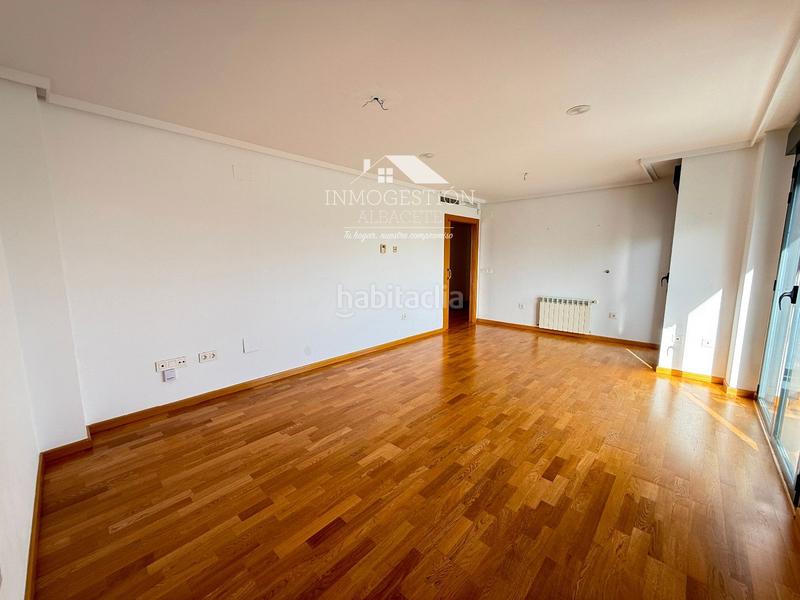 Foto 846bcbad-14fe-46c8-8e74-b10871bf784a. Appartamento con riscaldamento parcheggio piscina in Albacete