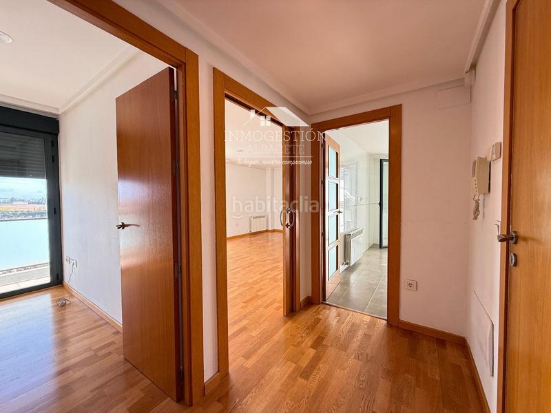 Foto cc7ef160-c7b9-4e53-9924-088e728160b2. Appartamento con riscaldamento parcheggio piscina in Albacete