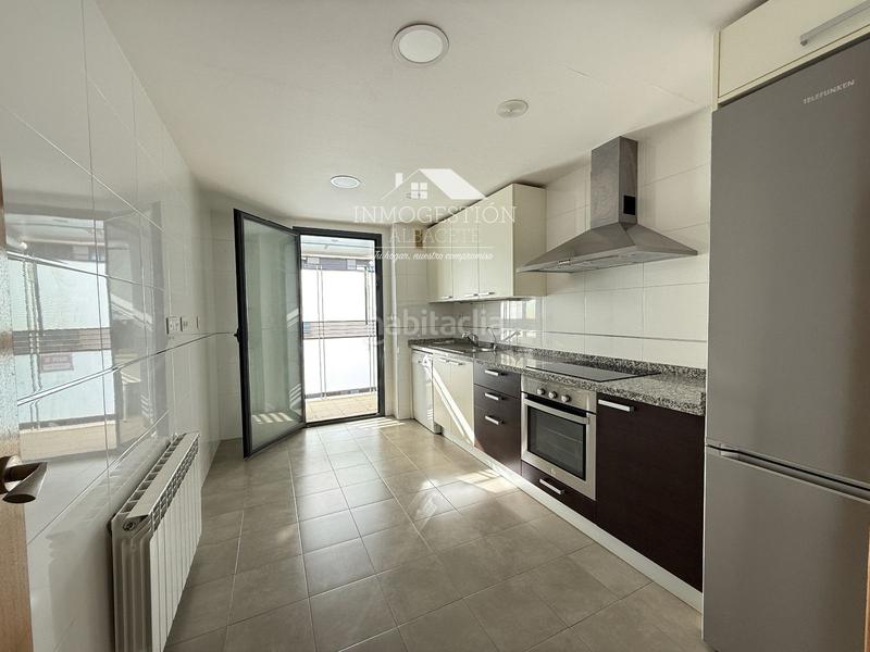 Foto dad0ffe5-d4d9-4038-9814-2e5d972a7b22. Appartamento con riscaldamento parcheggio piscina in Albacete