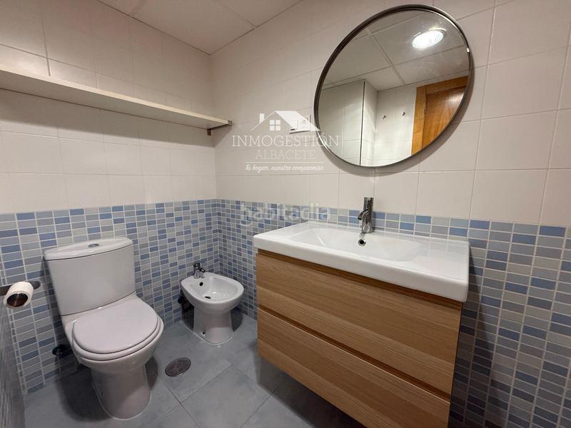 Foto f380e80a-8ddb-4d9a-967b-3f10b1fc730c. Appartamento con riscaldamento parcheggio piscina in Albacete