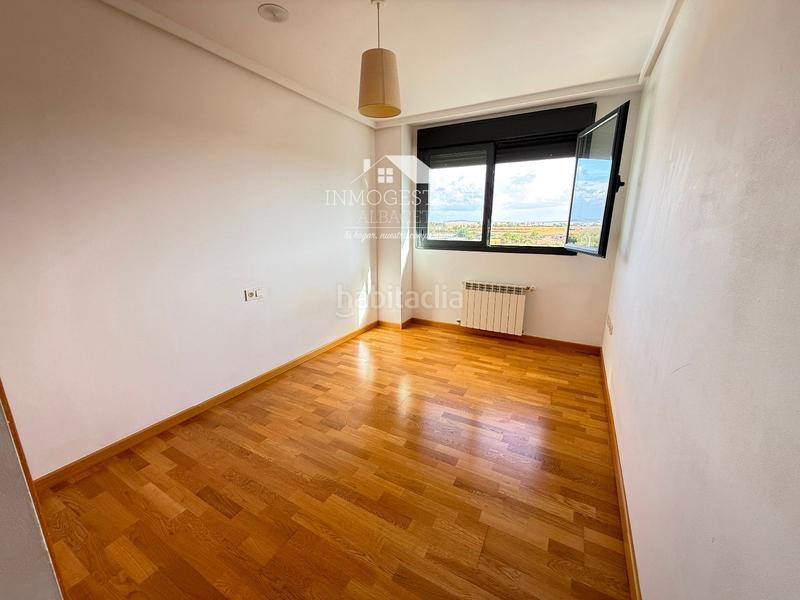 Foto f5d1c491-2272-4d33-8c1a-93710ccca1f2. Appartamento con riscaldamento parcheggio piscina in Albacete