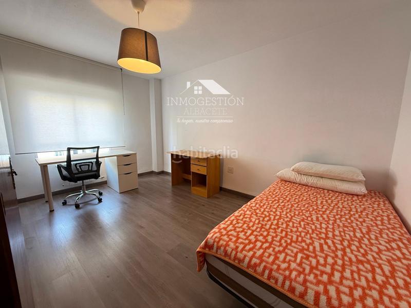 Foto 34cceeea-d924-437e-a7e4-1dc4198035ca. Etagenwohnung mit heizung parking in Feria Albacete