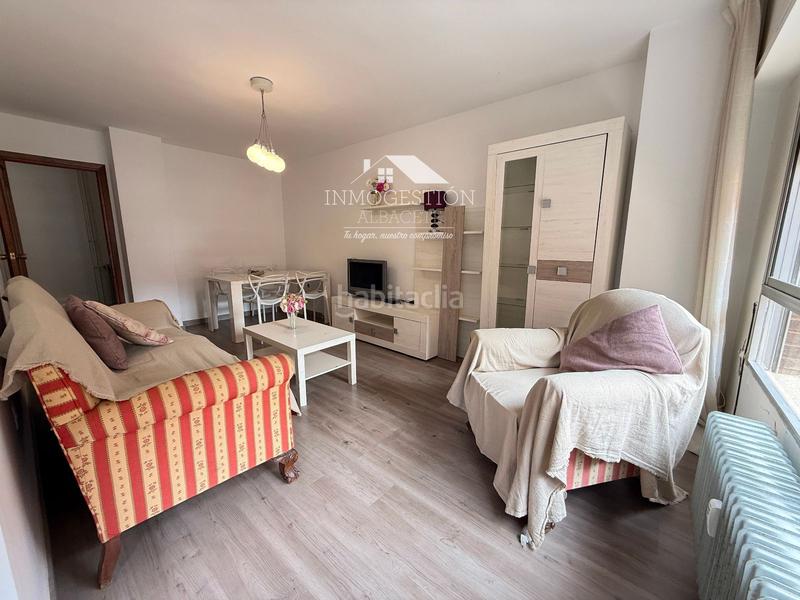 Foto c0190c12-339d-409d-8f25-e467fd8921ce. Etagenwohnung mit heizung parking in Feria Albacete