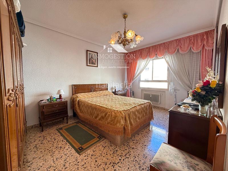 Foto 76273caa-c0b5-468c-9a21-1796c649e425. Piso  de 4 habitaciones zona villacerrada en Albacete