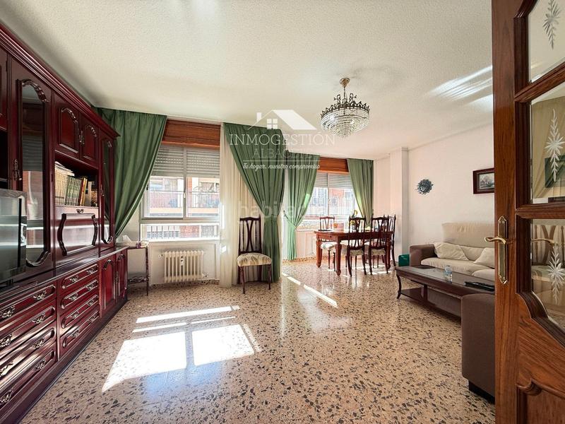 Foto 7f17af5f-c9d5-48e0-a708-db582a2ab60c. Piso  de 4 habitaciones zona villacerrada en Albacete