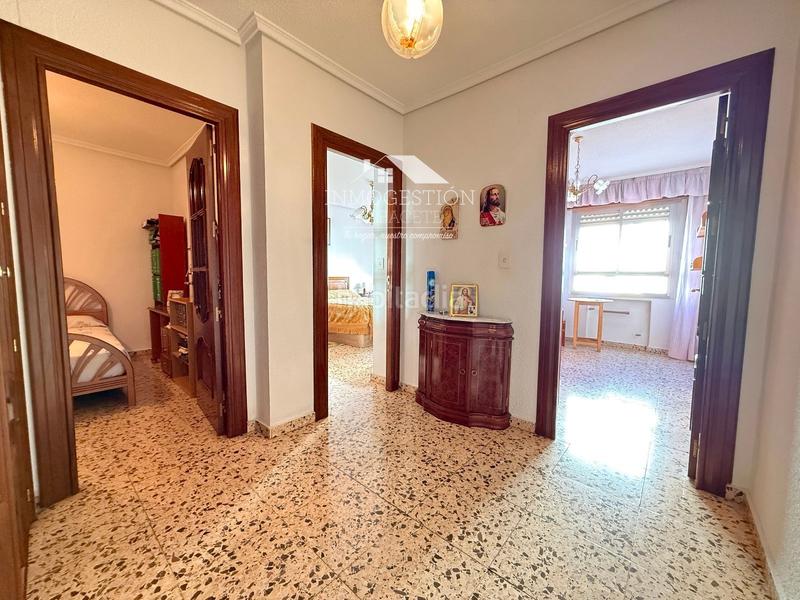 Foto c6da1ee4-d481-4ea6-9e1b-5f709e2f53f5. Piso  de 4 habitaciones zona villacerrada en Albacete