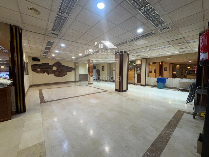 Foto 60b3cfbe-a5e9-46f7-9ee5-3206c0e5fe7e. Local comercial a Centro Albacete