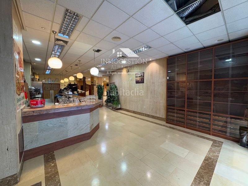 Foto eb65439c-156a-4805-aafb-d4b605038f2a. Local comercial a Centro Albacete