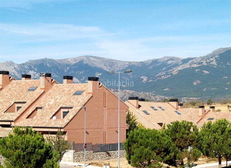 Foto 5032470e-b663-4bf0-b443-c2cca41ae11a. Promotion Urbanización Los Pinarejos dans Miraflores de la Sierra. Logements de biens neufs