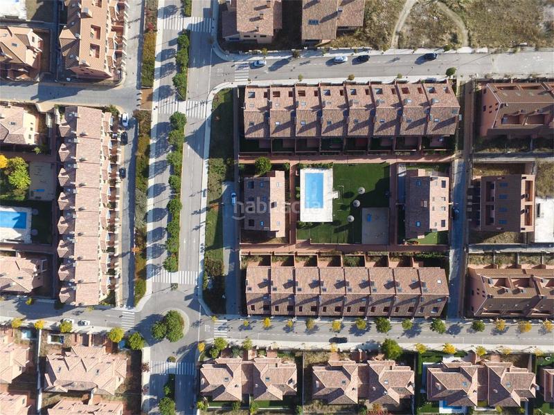 Foto 5b884be0-2d96-480f-aaaf-e3374f7b3c63. Promotion Urbanización Los Pinarejos dans Miraflores de la Sierra. Logements de biens neufs