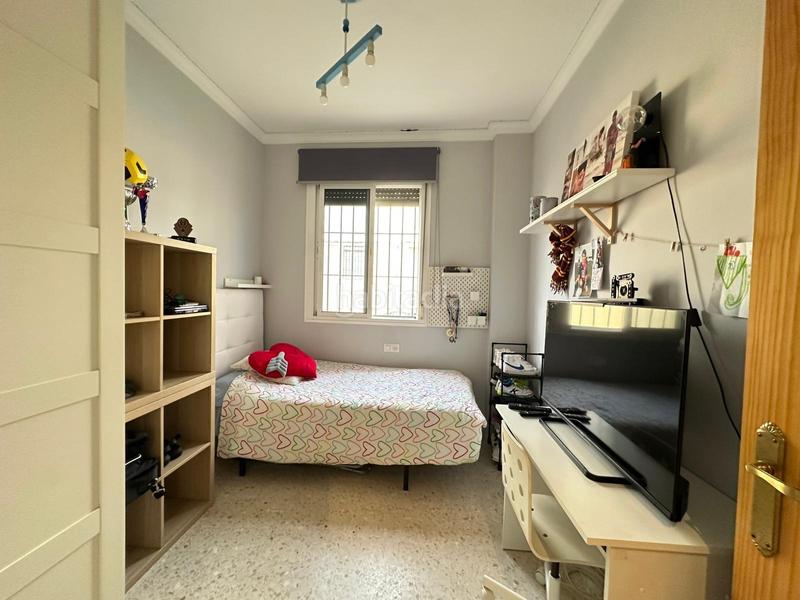 Foto 128f9476-219d-4cb7-8fc4-c638a5be9af6. Piso  en planta baja en barrio la guita en Marchena