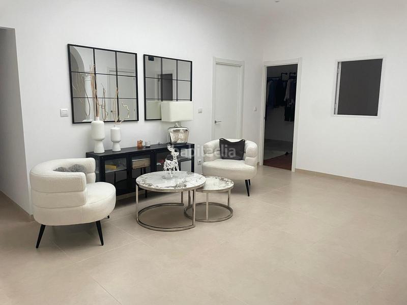 Foto d46693e3-7a6a-432b-be32-6d49f087a259. Casa  en planta baja con cochera en Marchena