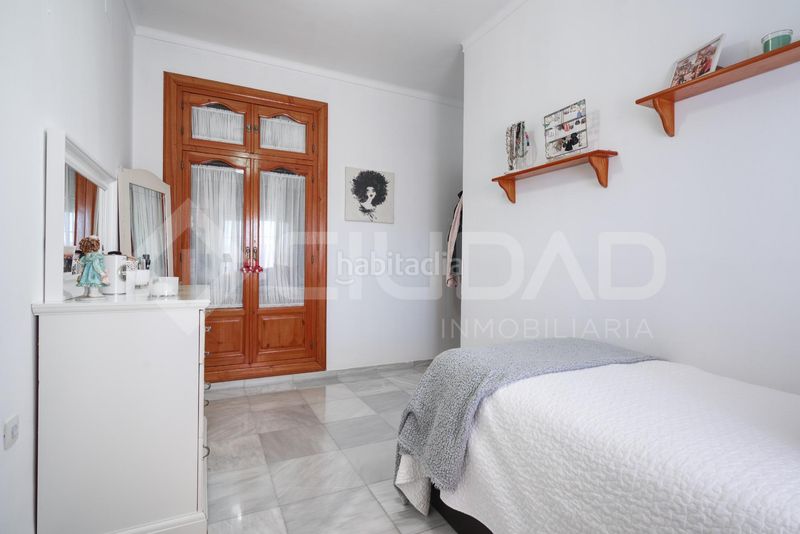 Foto 9ef0a967-eba9-464f-ae3d-f408895023b7. Casa a Marchena