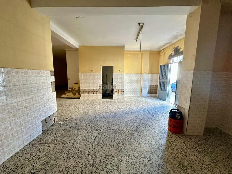 Foto df0a739b-aadd-460f-86b5-47bedb95bbee. Local comercial a Marchena