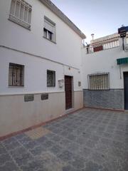 Casa a Marchena. Casa en el barrio la guita