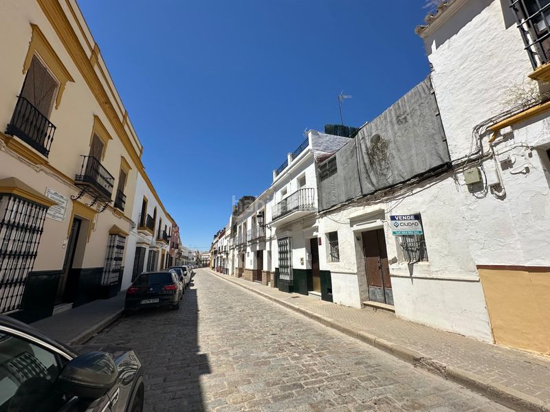 Foto db427dc3-fd38-4044-a6f7-a757b4592f1a. Casa adossada a Marchena