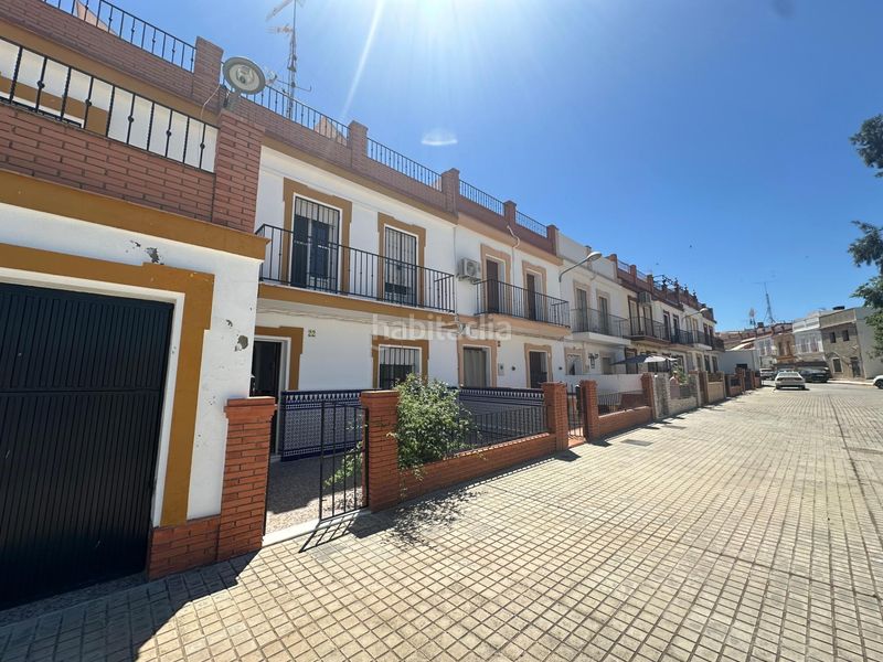 Foto f16f0f8b-742e-4cdc-9eba-6482f324566c. Casa a Marchena