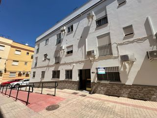 Pis a Marchena. Piso en planta baja con gran patio
