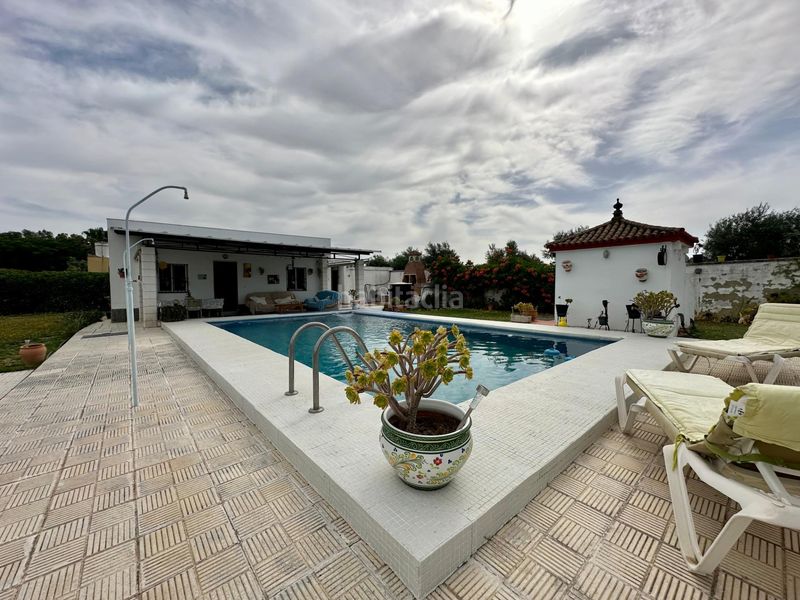 Foto f94eb126-3470-4dba-99f8-7608ac282093. Casa a Paradas