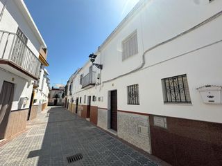 House  Avenida ave maria 4. Casa de dos plantas en barrio la guita