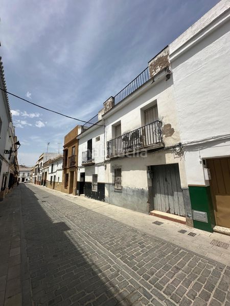 Foto d25157cf-decb-4430-911f-d55436287d18. Casa  céntrica para derribo en Marchena