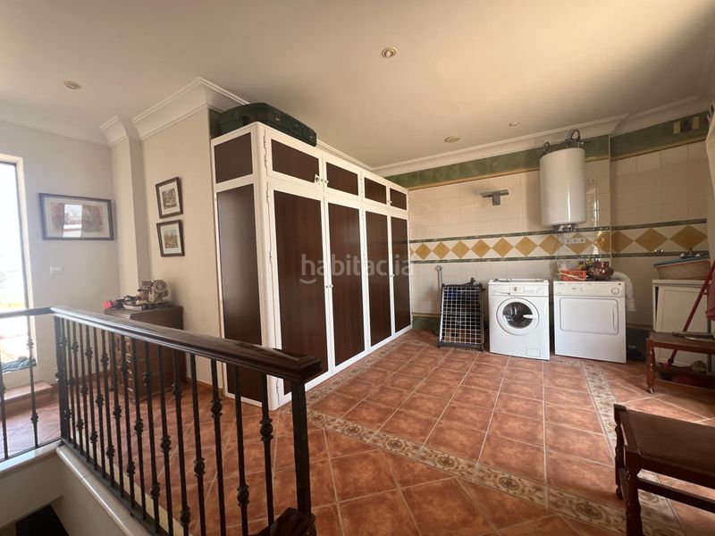 Foto de433835-c797-4ef7-ac7b-67ae6879a0b8. Casa amb aparcament a Marchena