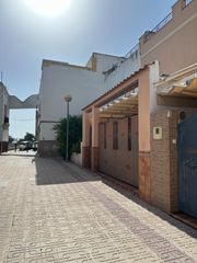 Casa a Marchena. Casa para entrar a vivir en barrio la guita
