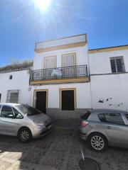 Casa en Fuentes de Andaluca. Casa lista para entrar a vivir