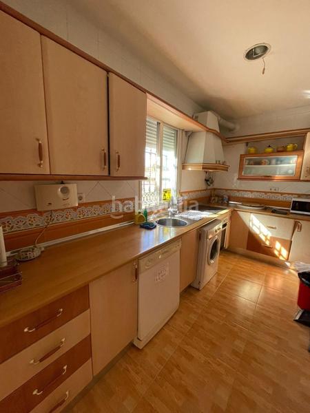 Foto 7ccc031f-faae-43c8-8e3d-49ad0af08202. Casa a Carmona